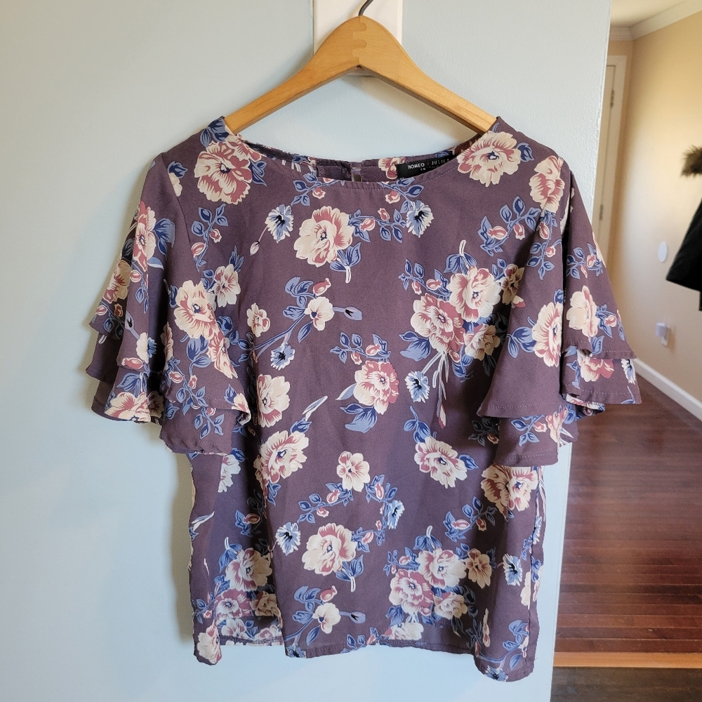 Floral top